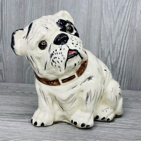 Bull dog ceramic figurine statue that’s judging you perfect bathroom decoration - Picture 4 of 14